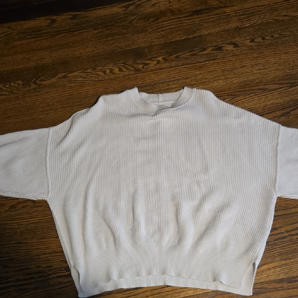 Aerie Women's Ribbed Ivory Oversized Sweater - Picture 3 of 8